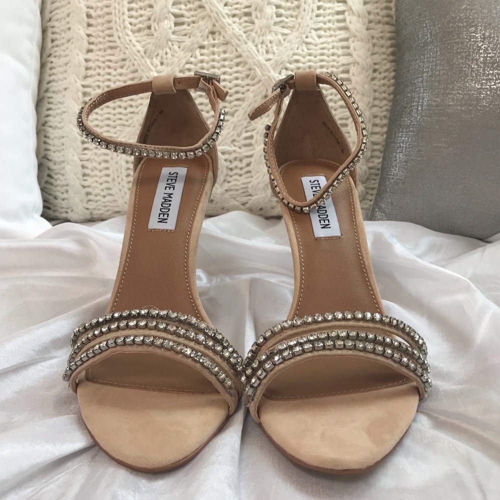 *BRAND NEW IN BOX* Steve Madden heels